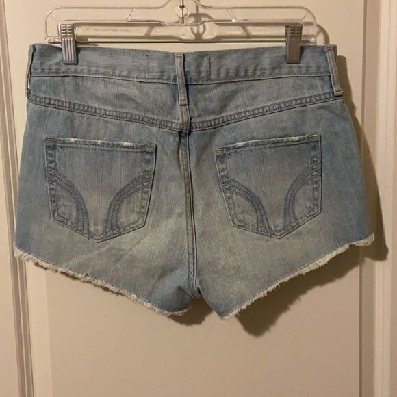 Hollister Denim Shorts    - Picture 2 of 4